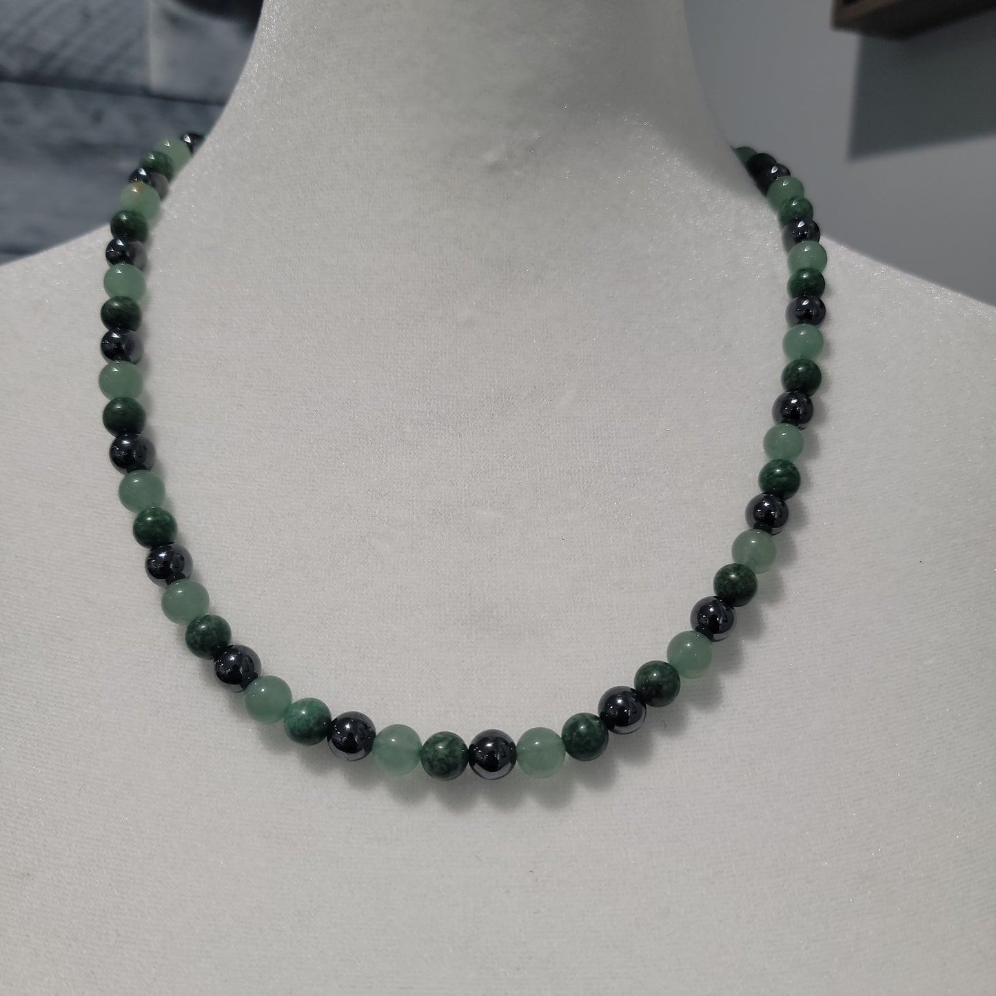 Collar de hematita, jaspe africano y aventurina verde