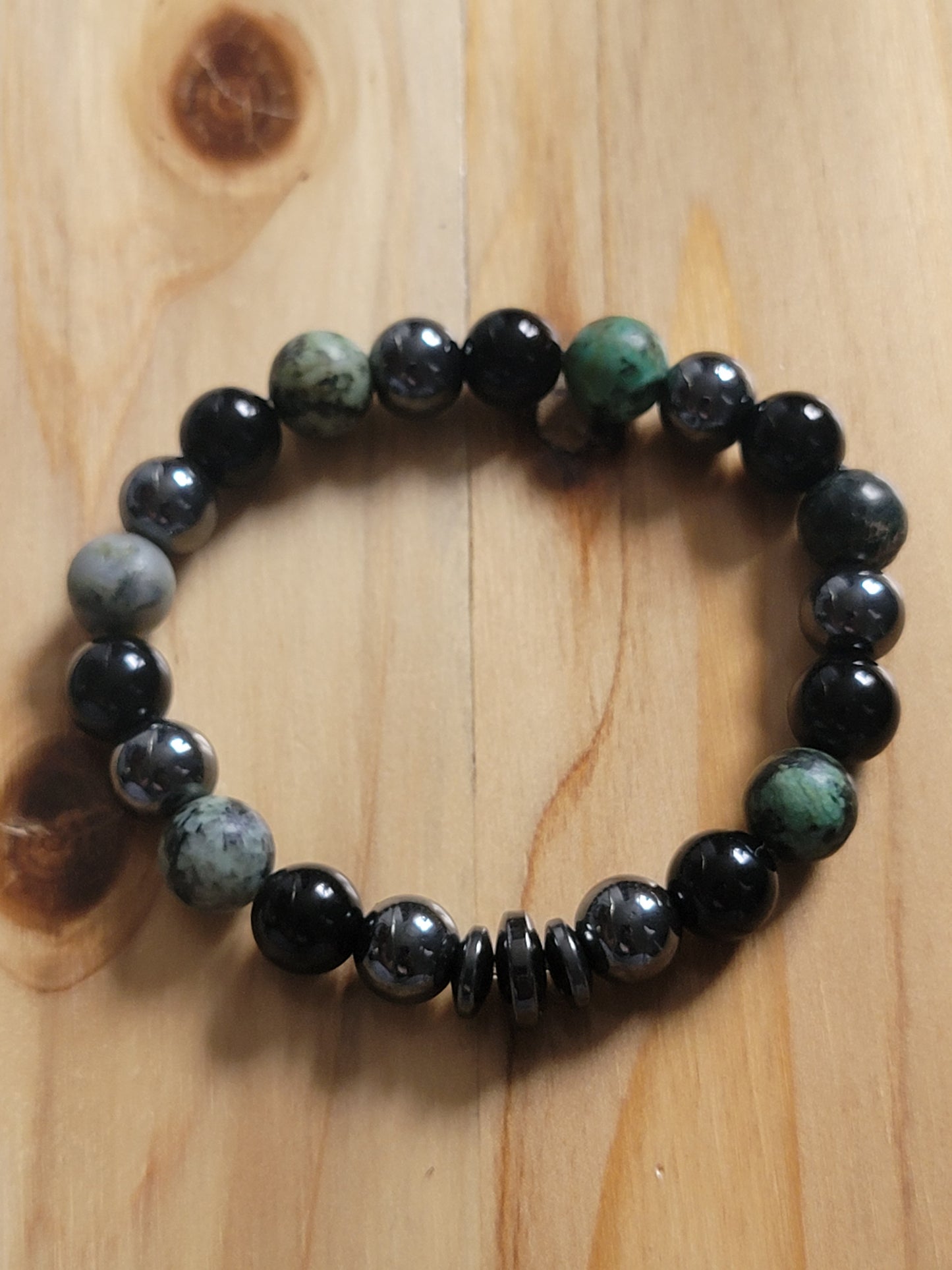 Pulsera de cuentas de ónix, hematita y turquesa africana