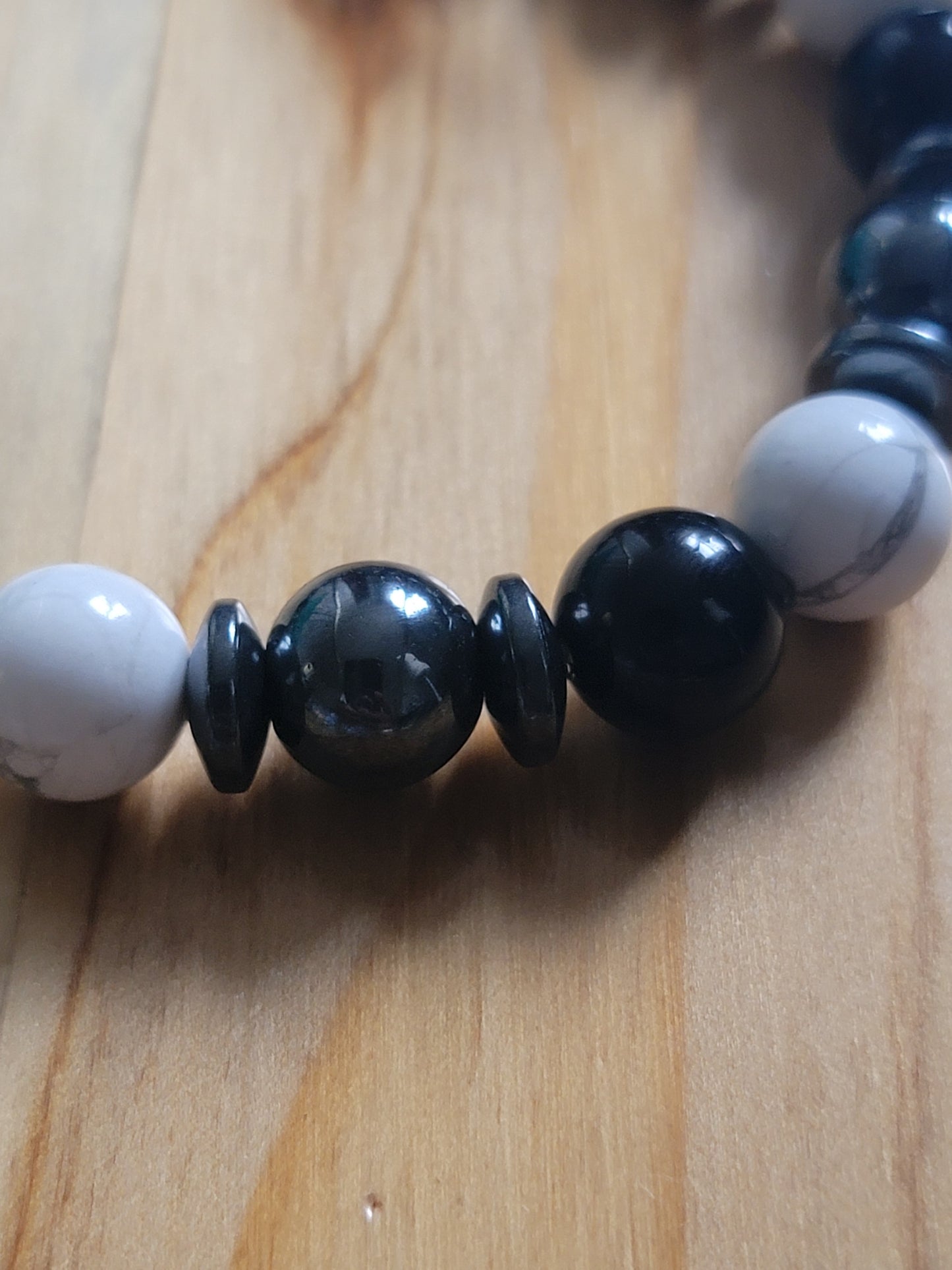 Onyx, Hematite, Howlite Beaded Bracelet