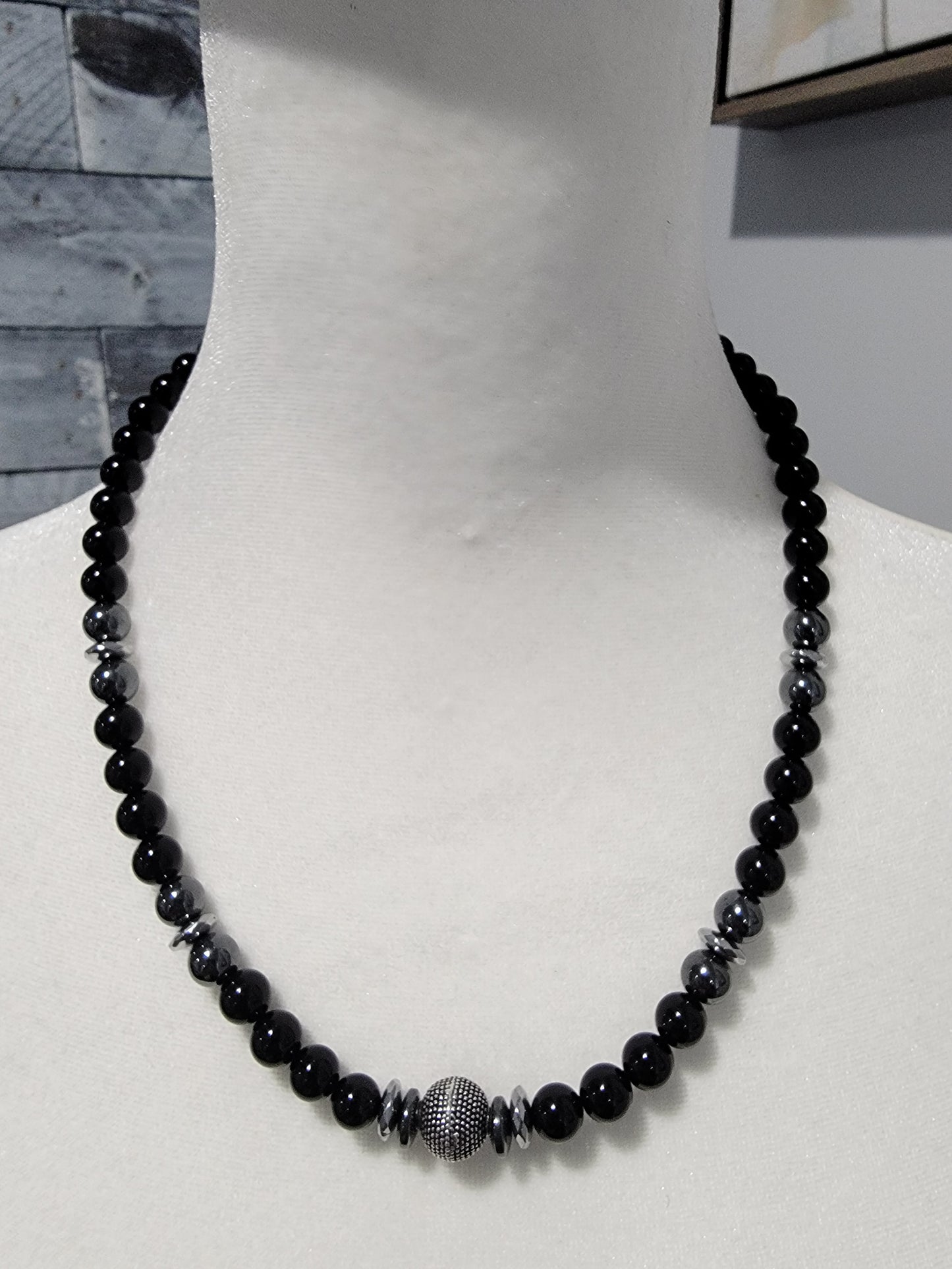 Collar de ónix negro y hematita